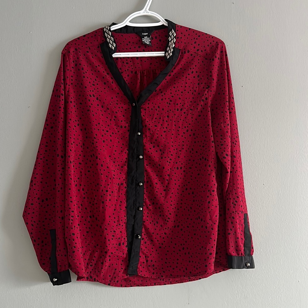 Haggar long sleeve button down shirt / blouse size M